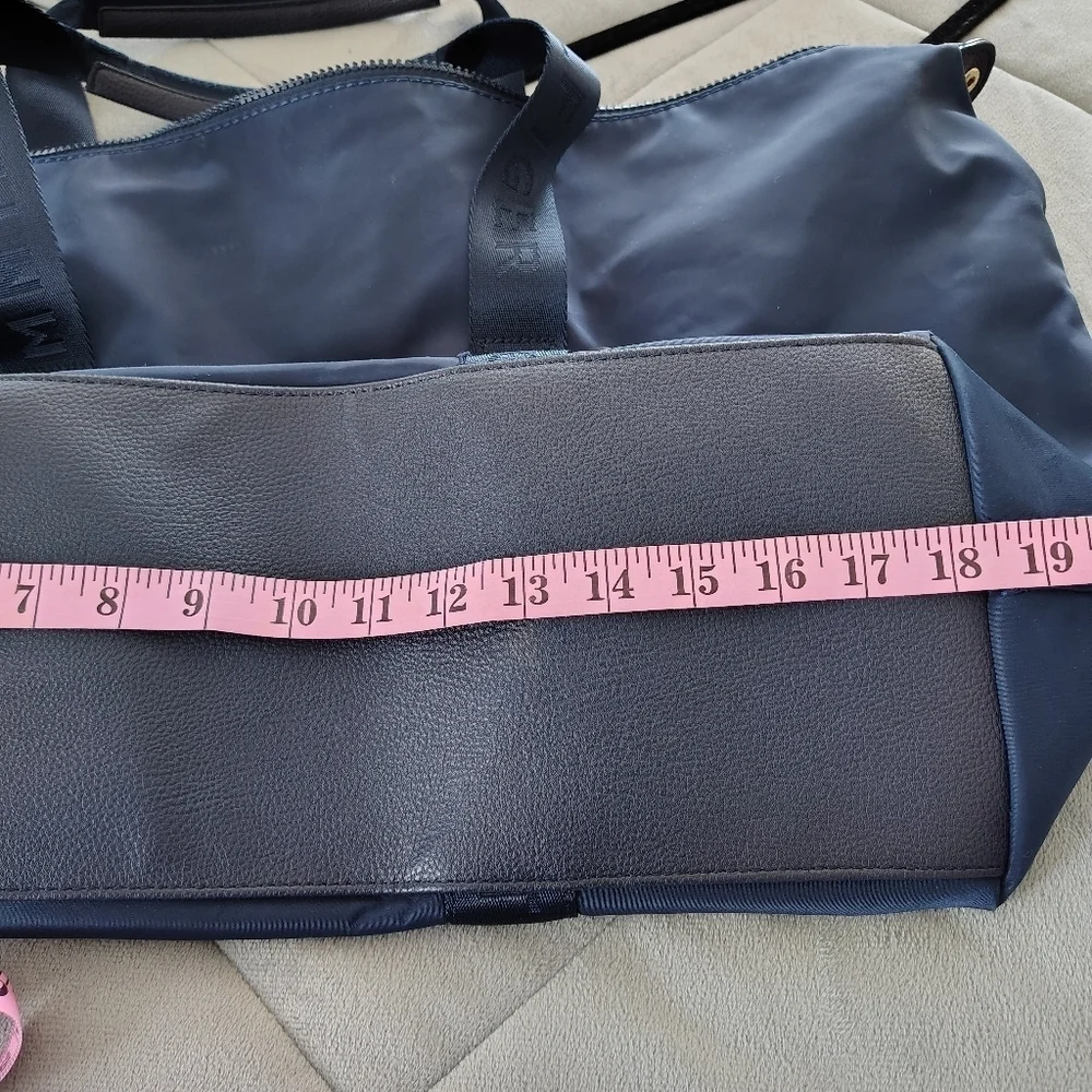 Tommy Hilfiger Navy Weekender Nylon Bag Travel